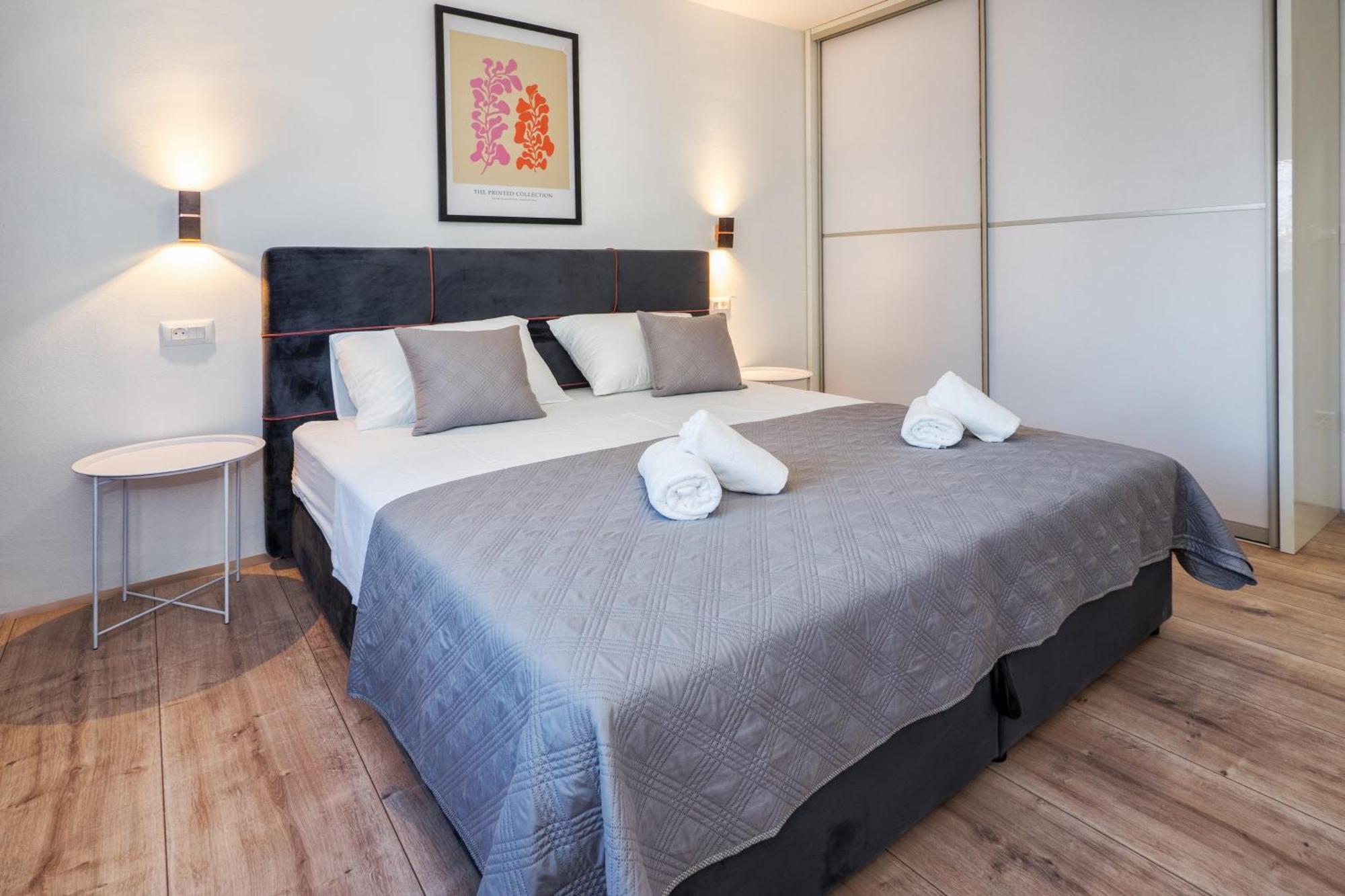 3-Bedroom Sea View Apartment - Balcony, Elevator - Spinut, Split Eksteriør billede